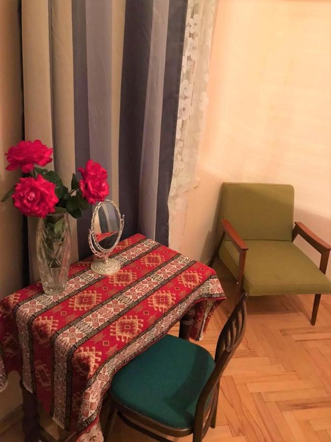 Ambrosador Guest House Ambrolauri Bagian luar foto