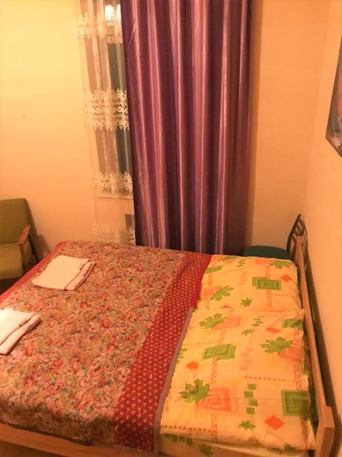 Ambrosador Guest House Ambrolauri Bagian luar foto